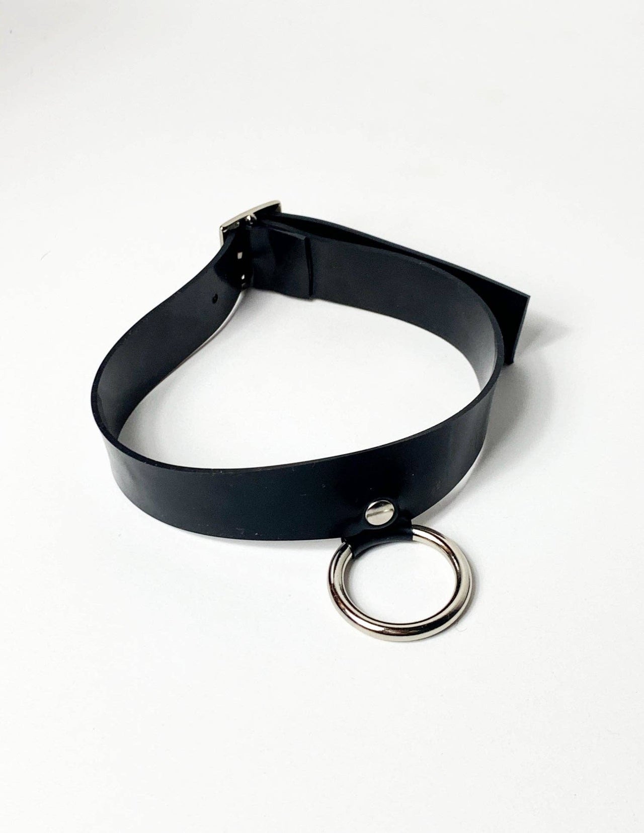 Collier ras du cou en latex