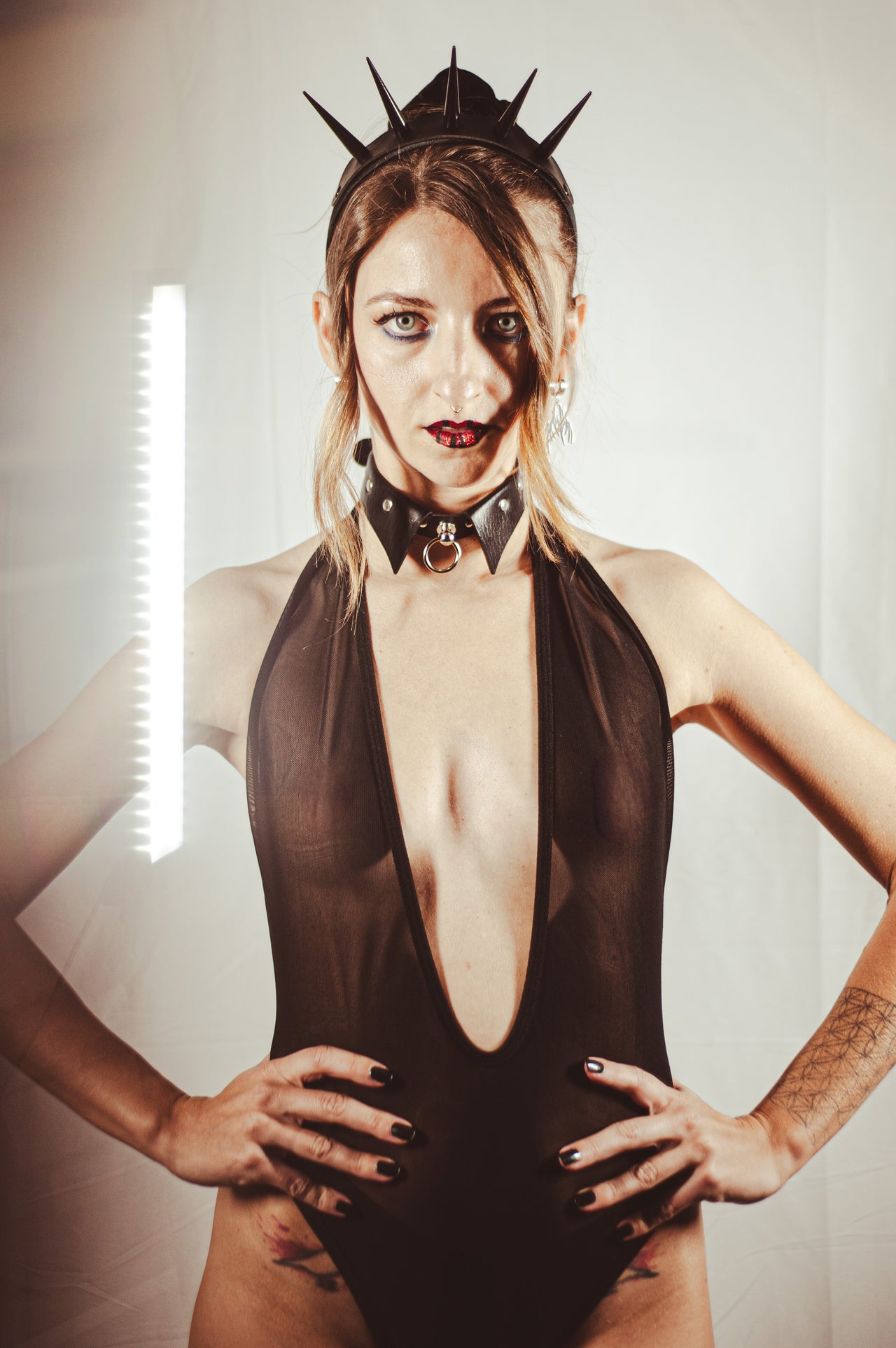 Corps de maille de cou de V