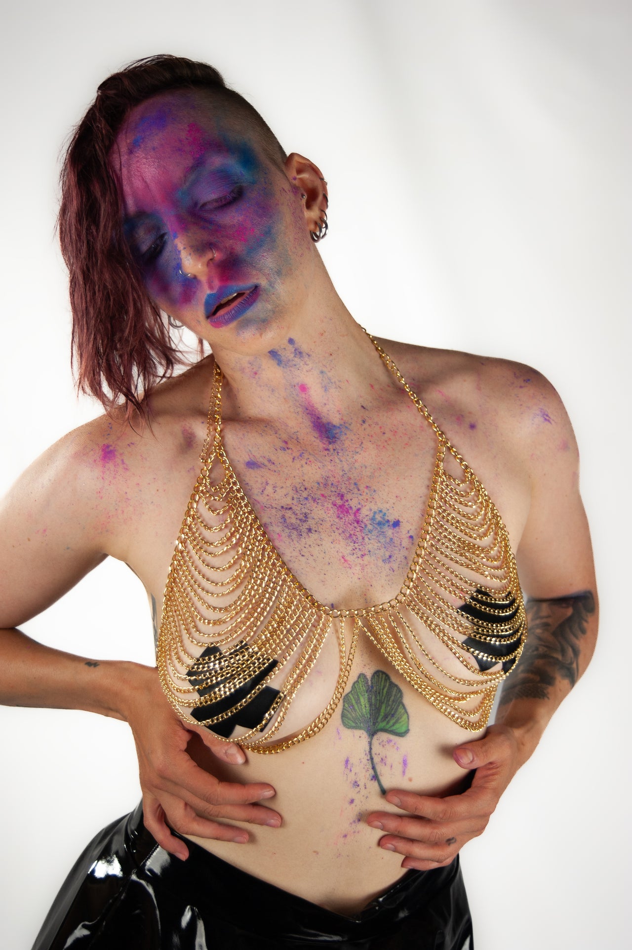 Haut à chaîne drapée