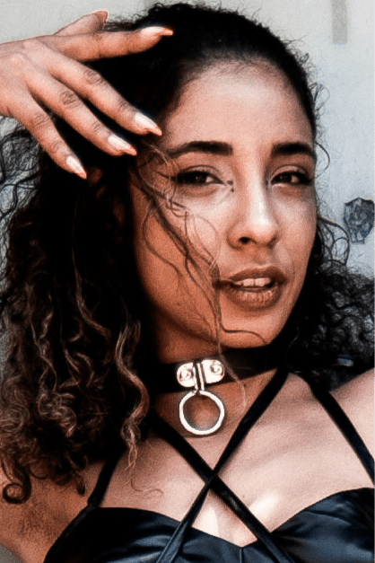 Collier ras du cou à anneau plat