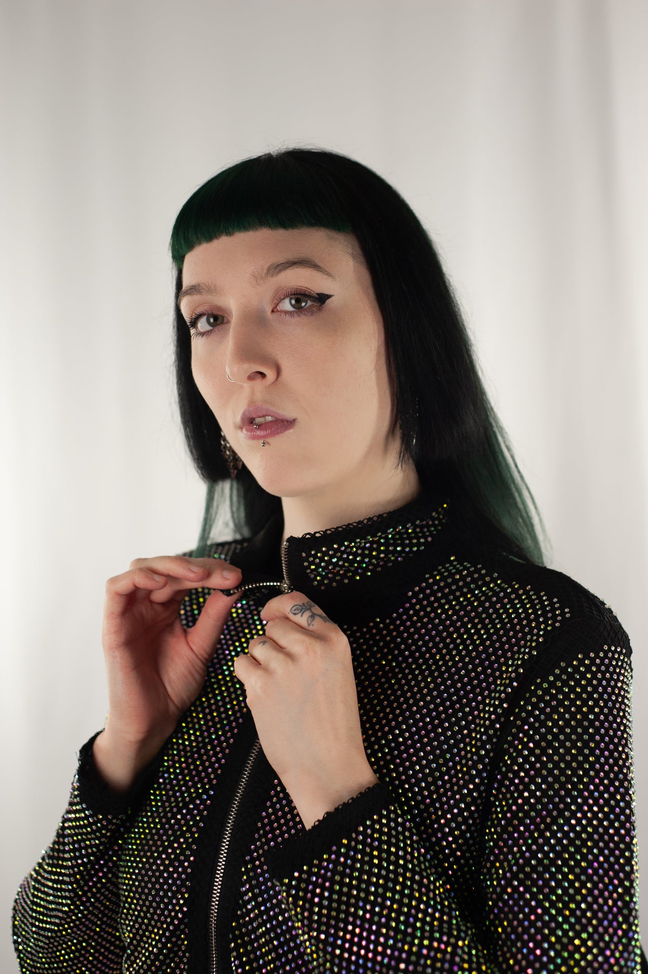 Veste courte en strass