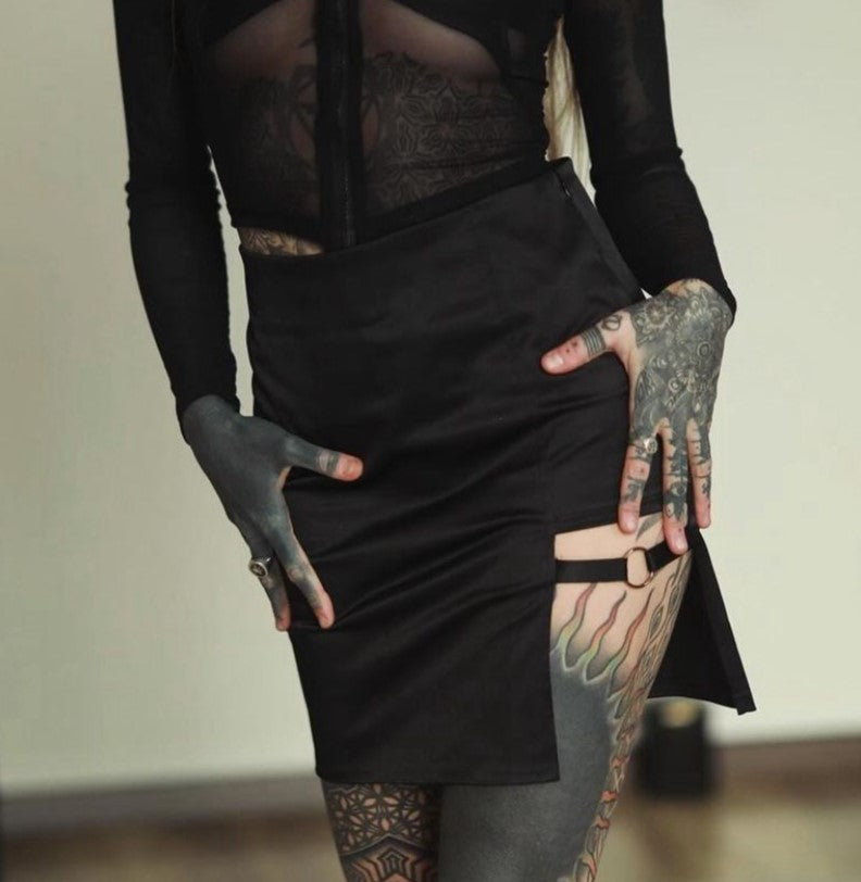 Minijupe irrégulière